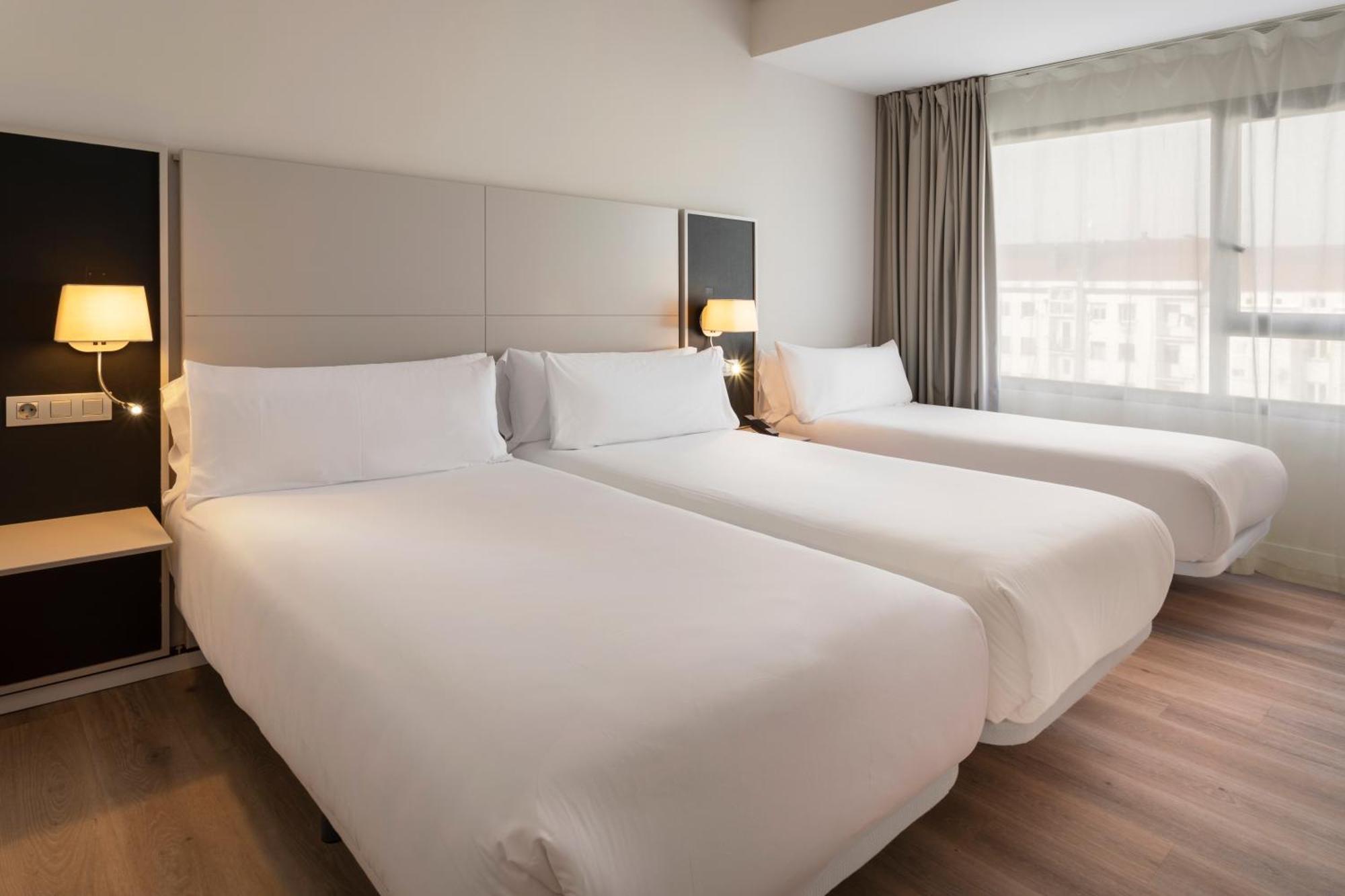 Hotel General Alava 3*